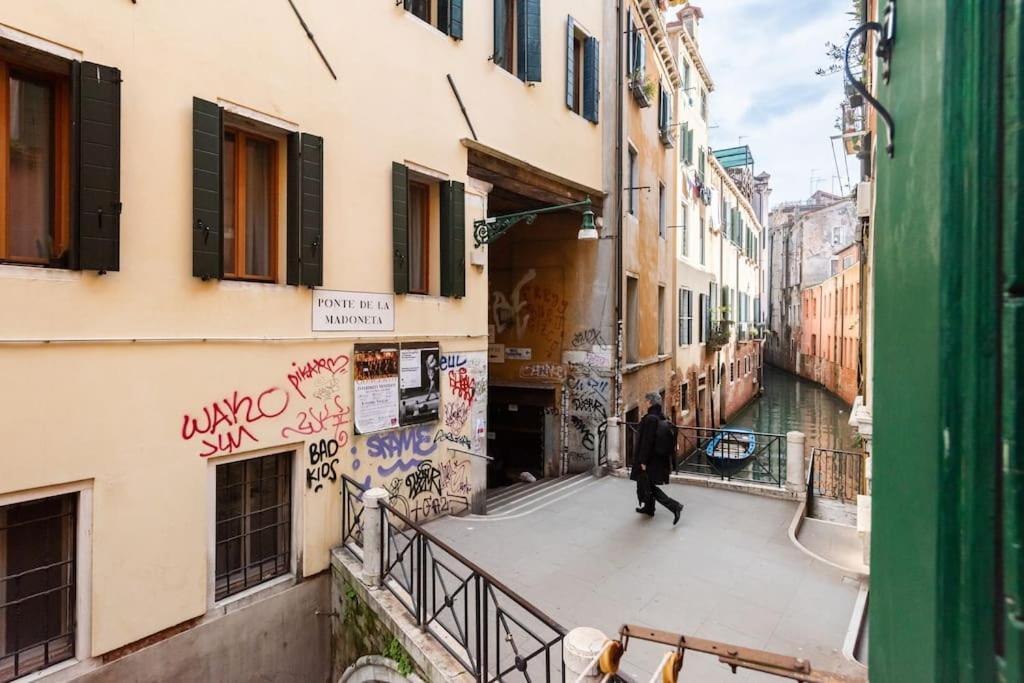 Ca' Della Madoneta - Vista Canale Venezia Eksteriør bilde